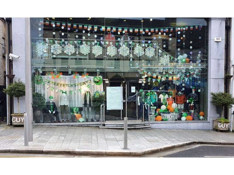 guy-clothing-1st-place-st-patricks-day-window-display-2021-1-1